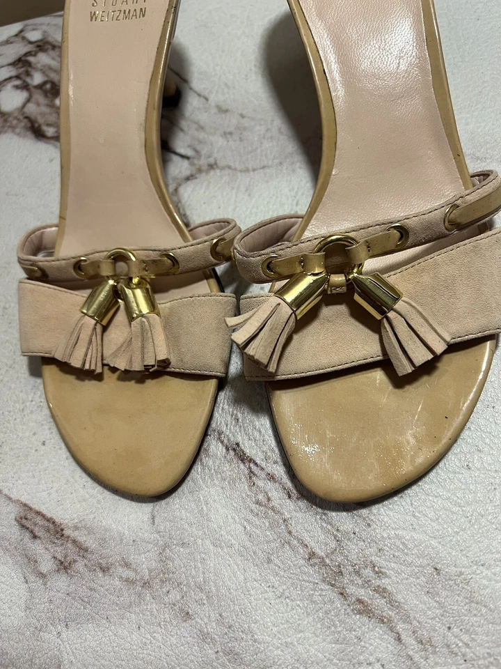 Sandalias de tacón de gatito STUART WEITZMAN talla 6,5 de gamuza tostada y charol Foto 3 de 4