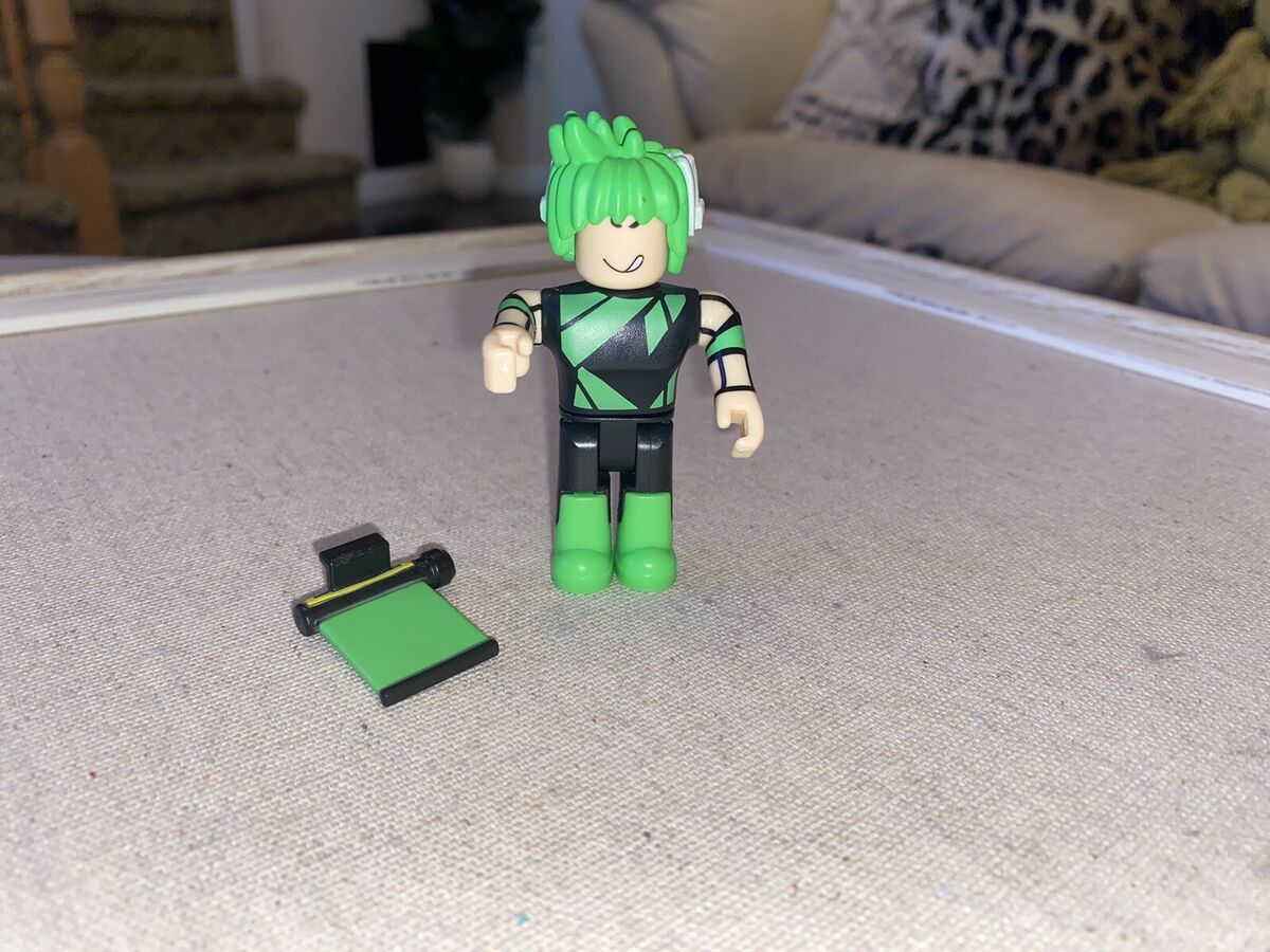 ROBLOX Texting Simulator Future Tech Boy with Accessories Jazwares