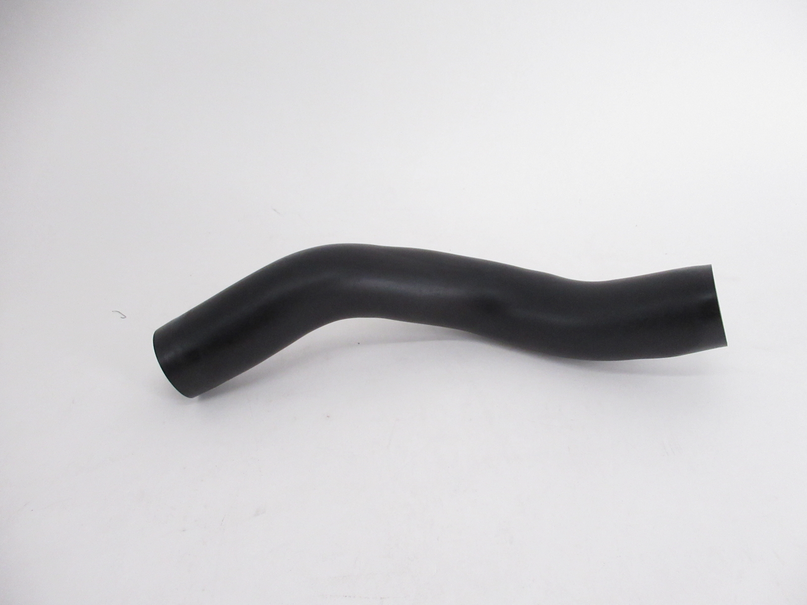 Genuine OEM Nissan 1722801G01 Fuel Tank Filler Hose 198697 Pickup