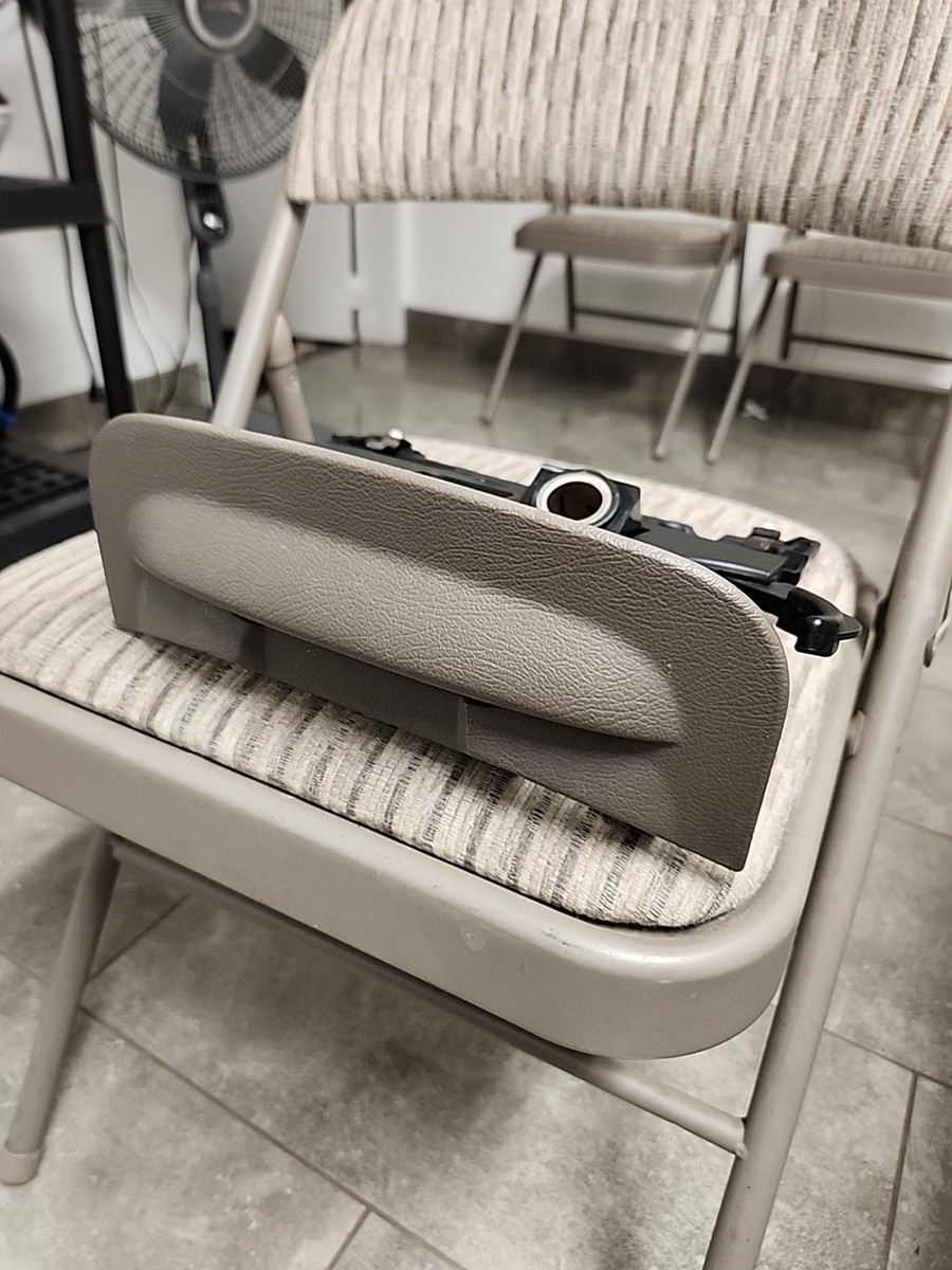 FAIR GRAY-TAN 2003-2011 CROWN VICTORIA GRAND MARQUIS DASH CUP