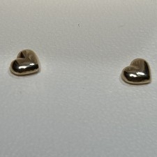 KOHL'S 14K YELLOW GOLD MINI HEART STUD SCREWBACK EARRINGS Never Worn In Box