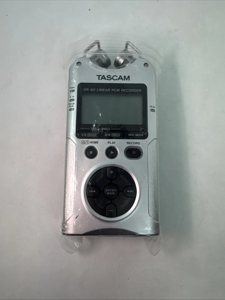 TASCAM DR-40 Linear PCM Silver Digital Recorder Sd Card Tested - Image 2 of 4