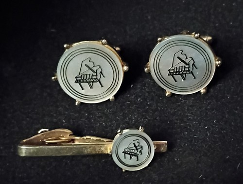 Shields Fifth Avenue Grand Piano Motif Etched Mother Of Pearl 3 piece set Danté