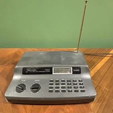 Realistic PRO-2027 Hyperscan Scanner 20-402 VHF UHF Programmable  100 Channel