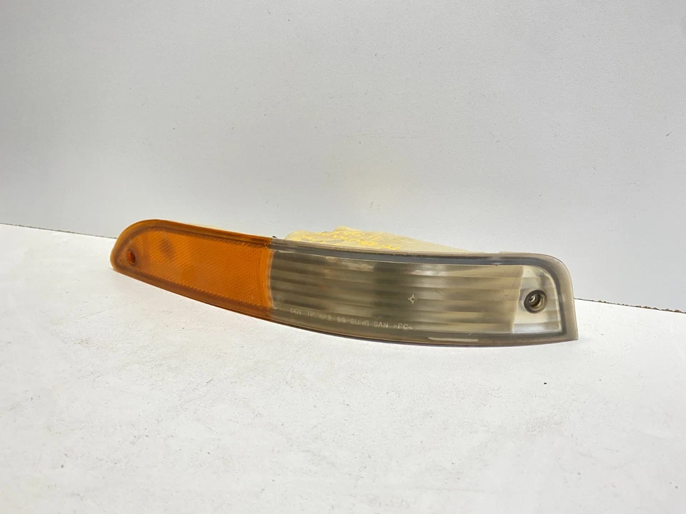 00-02 DAEWOO NUBIRA ПРАВЫЙ БОКОВОЙ БАМПЕР УГЛОВОЙ УСТАНОВЛЕННЫЙ/ПАРКОВОЧНЫЙ ФОНАРЬ OEM, 116-59358 - Изображение 2 из 4