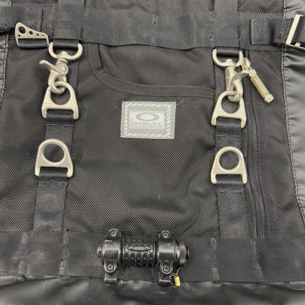 Vintage Black Oakley High Low Voltage Y2K Commuter Bag | eBay Vintage Black Oakley High Low Voltage Y2K Commuter Bag | eBay