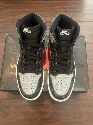 Jordan 1 Retro High OG Rebellionaire Size 10