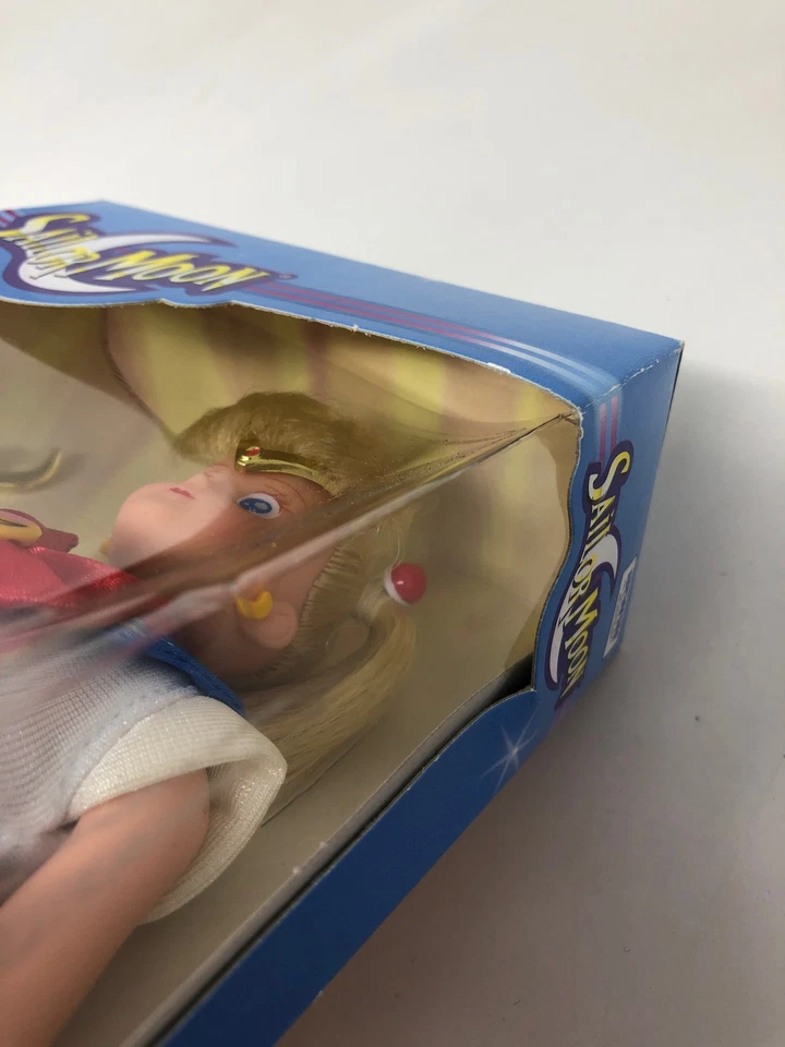 Sailor Moon Deluxe Adventure 11.5 Doll - Image 2 of 4