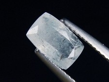 Euklas / Euclase 1,36 Ct. blass blau Antikschliff facettiert Brasilien (5767t)