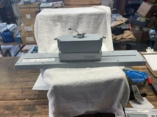 New Dialight SafeSite LED 2Ft. Linear Fixture LTD3C4D2P 100-277 VAC 50/60 Hz 33W