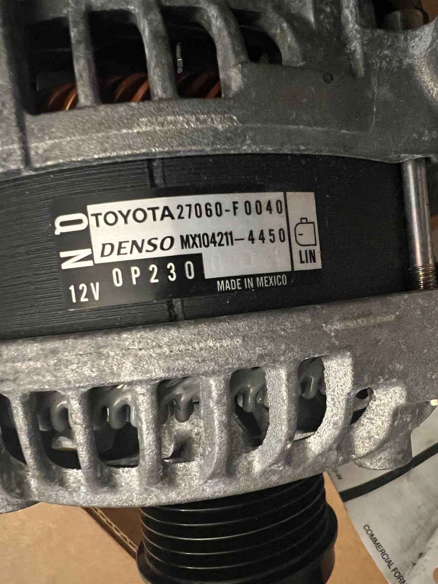 19 20 21 22 TOYOTA RAV-4 Alternator 2.5l 27060f0040 ONLY 23 Miles 
