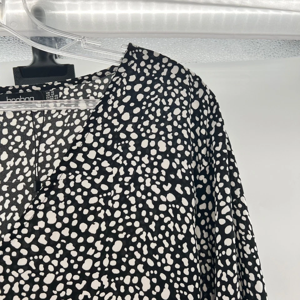 Romper feminino Boohoo manga longa sino gola V preto/branco tamanho 14 com cinto - Imagem 4 de 4