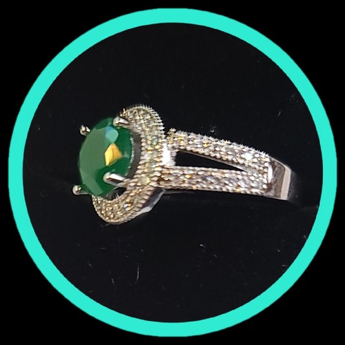 3.7ctw Emerald & White Natural Crystal Ring Size 6 1/2 - Picture 3 of 4