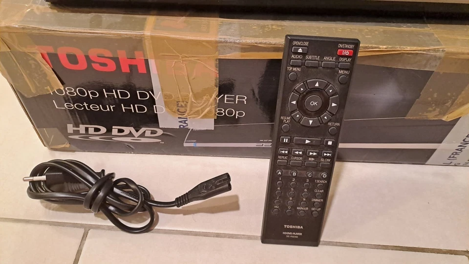 Lecteur HD-DVD TOSHIBA HD-EP30KB avec câble HDMI, télécommande + 23 films - Photo 3/4