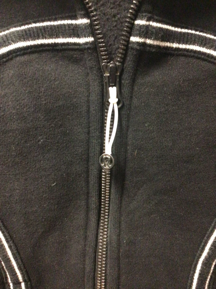 Lululemon Athletica Ladies Black/White Ladies Zip Up Scuba Hoodie - Size 8 - Image 3 of 4