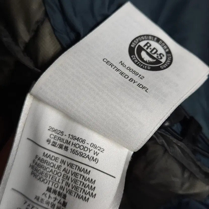 Arc'teryx Cerium LT Hoodie Lightweight Puffer Women thumbnail 7