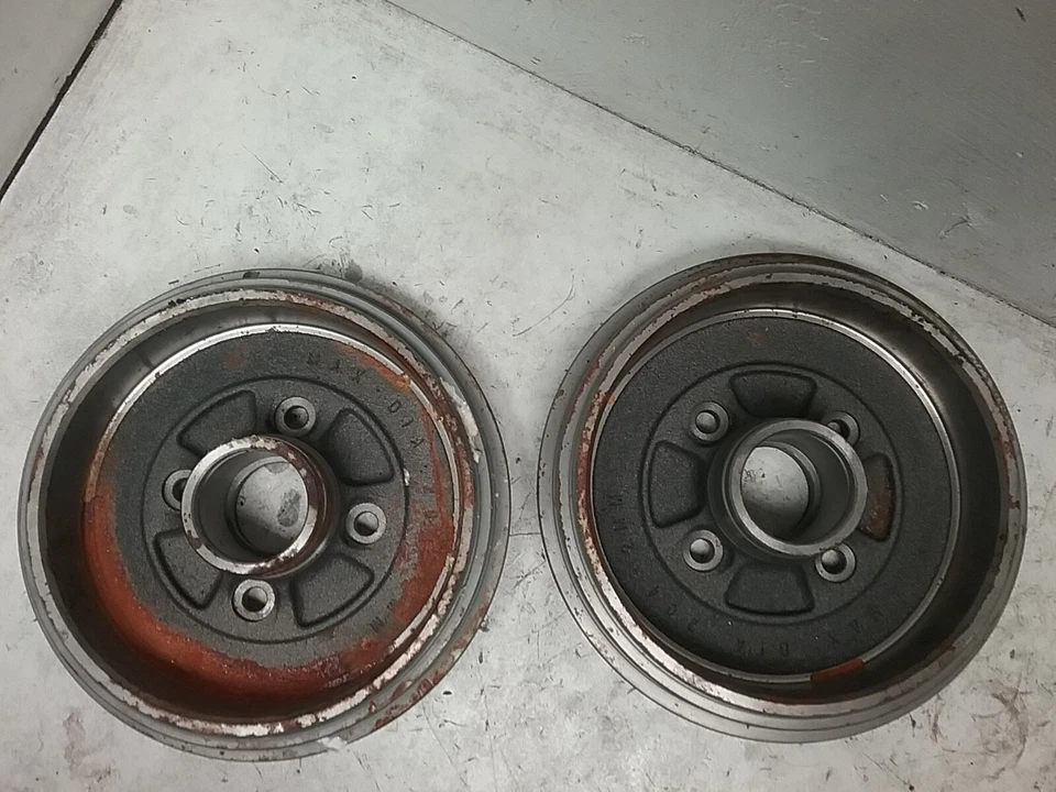 Tambor de freno trasero izquierdo y derecho Nissan Versa 2012-2017 (1,6 L 4 cilindros) Foto 3 de 3