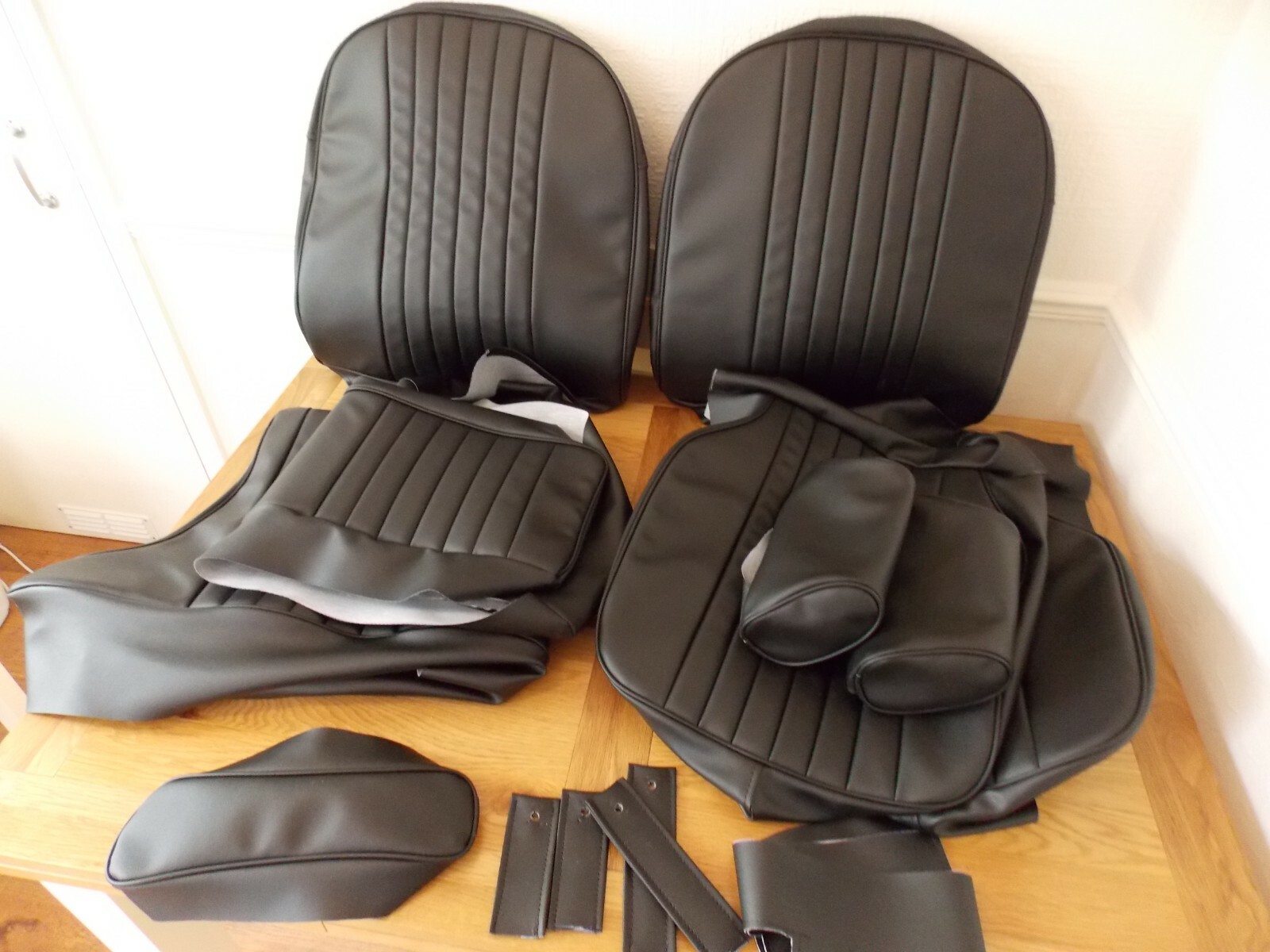 mgb gt front SEATS COVERS. ALL Black vinyl + mgb gt.rears covers.Fits
