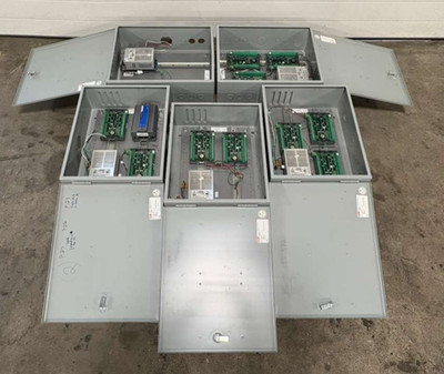 5 X Johnson Controls S300-DIN-L Modules Assembly 25-2569-5 w/ Hoffman Enclosure