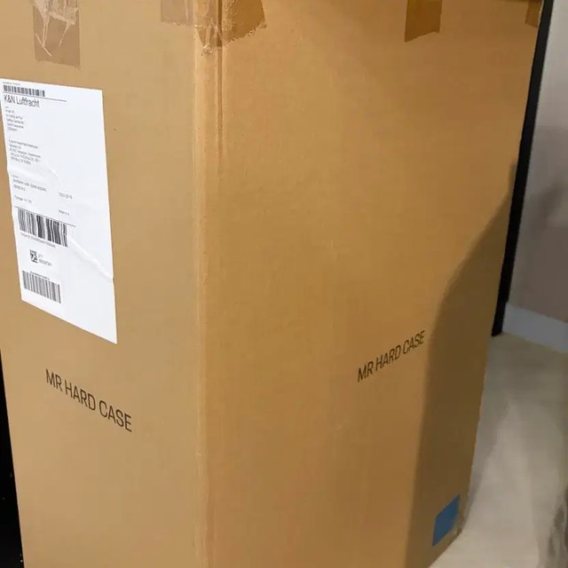 Porsche Martini Racing 31-inch Carry-On Luggage