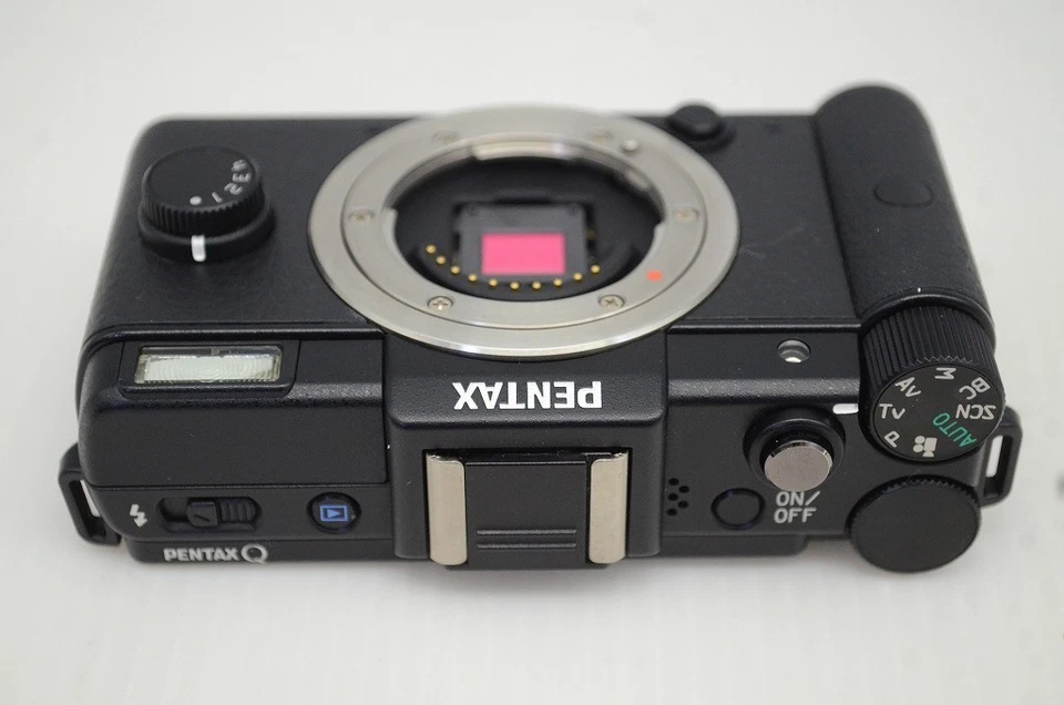 [240 shots] PENTAX Q 12.4MP Camera Black Body only w/ Box [Mint] #251105g - Image 3 of 4