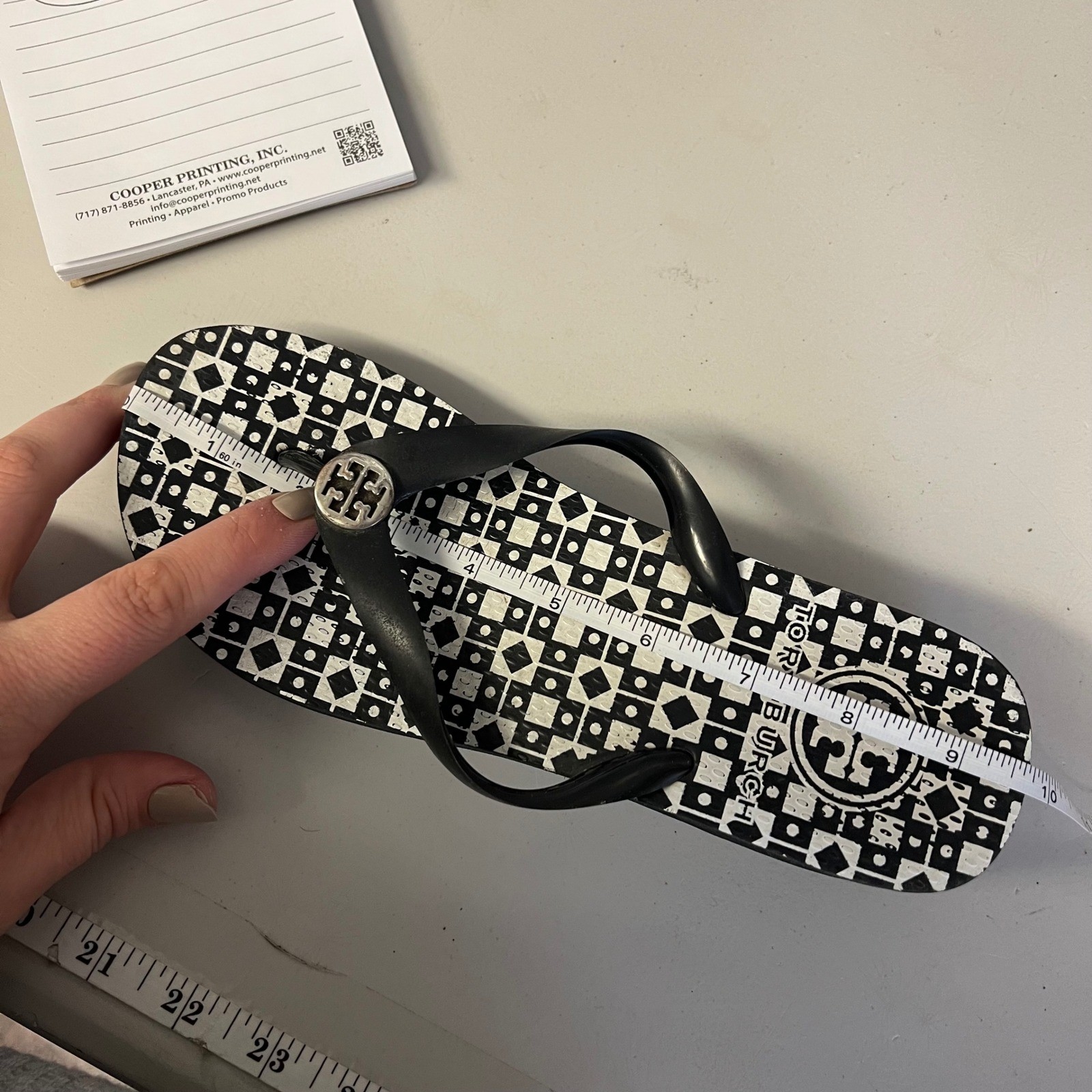 Tory Burch Black White Geometric Logo Wedge Flip Flop Sandals Women's thumbnail 9