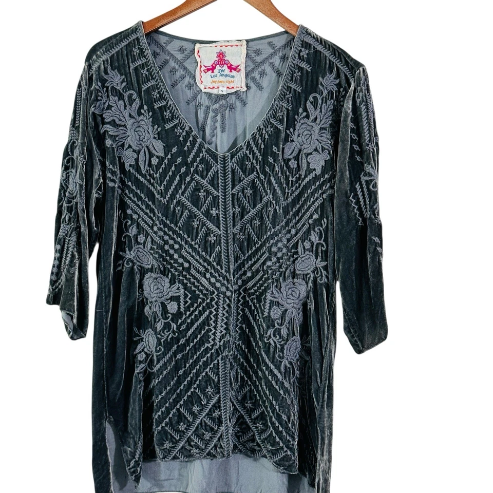 Johnny Was Heavily Embroidered Gray Velvet Tunic Top Womens S Silk 3/4 Sleeve - Image 3 of 4