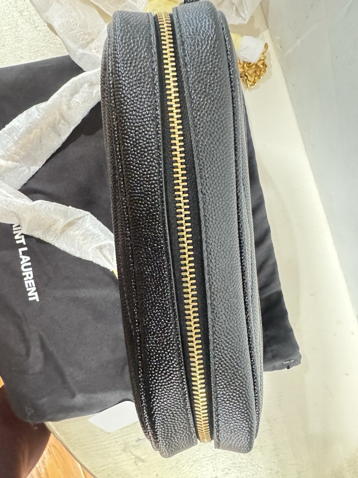 Borsa per fotocamera Saint Laurent Mini Lou tracolla pelle grana nera