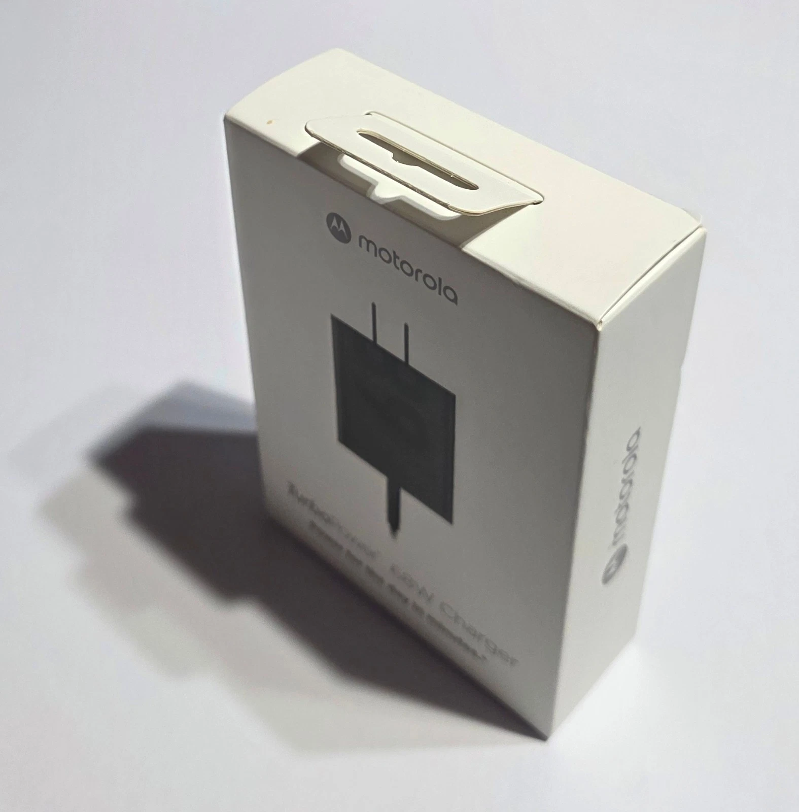 NEW Original Matte Black Motorola TurboPower 68W USB-C Wall Charger in Retail Pk - product detail image 9