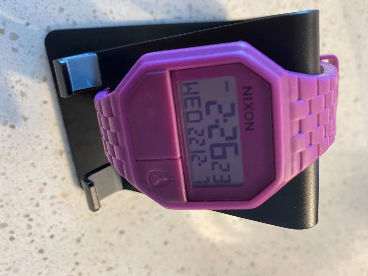 Nixon re shop run rubber