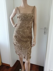 robe dentelle beige
