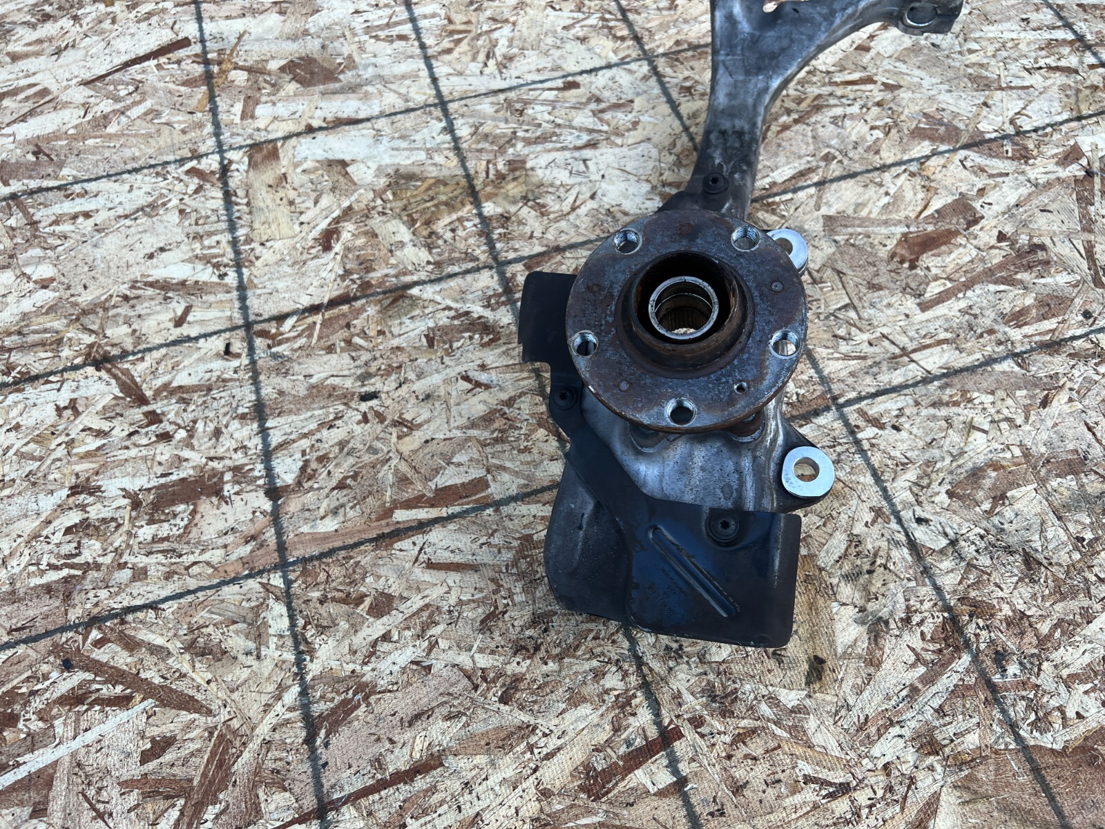 Bentley Flying Spur 2004-2010 FRONT+LEFT Steering knuckle