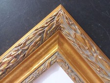 8 X 10 STANDARD SIZE PICTURE FRAME 2 5/8" WIDE ORNATELY CARVED GOLD LEAF SCOOP
