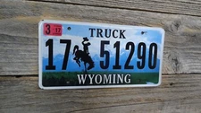 Wyoming Truck license plate with bucking horse Wyoming Excellent condition!!!!!!