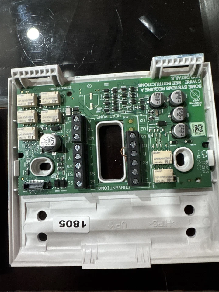 Программируемый термостат Honeywell T6 Pro Series Z-Wave - белый (TH6320ZW2003) - Изображение 4 из 4