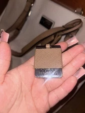 Vintage Guess Tan & Cream Purse Multi Pocket Medium Size 