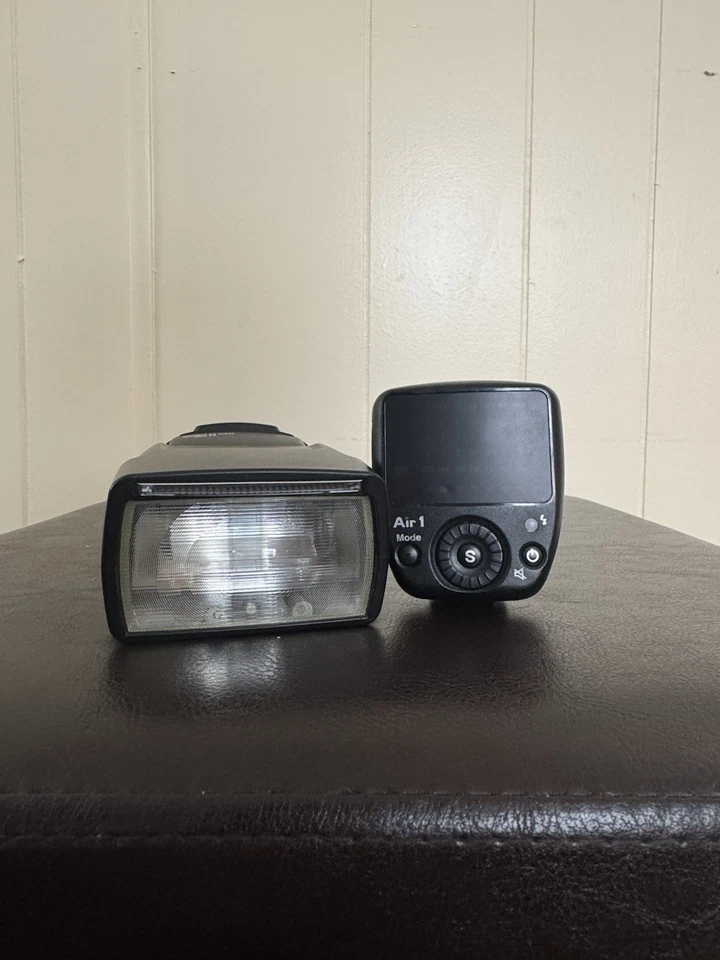 Nissin Di700A Speedlite Flash Unit Camera Flash for Canon Nikon Sony Fujifilm - Image 2 of 4