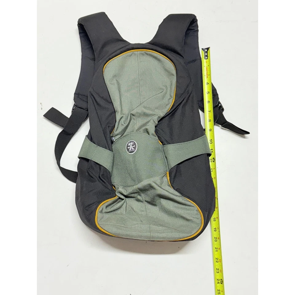 Mochila Crumpler Negra Verde Oliva Viaje Laptop Cámara Transporte Diario Foto 3 de 4