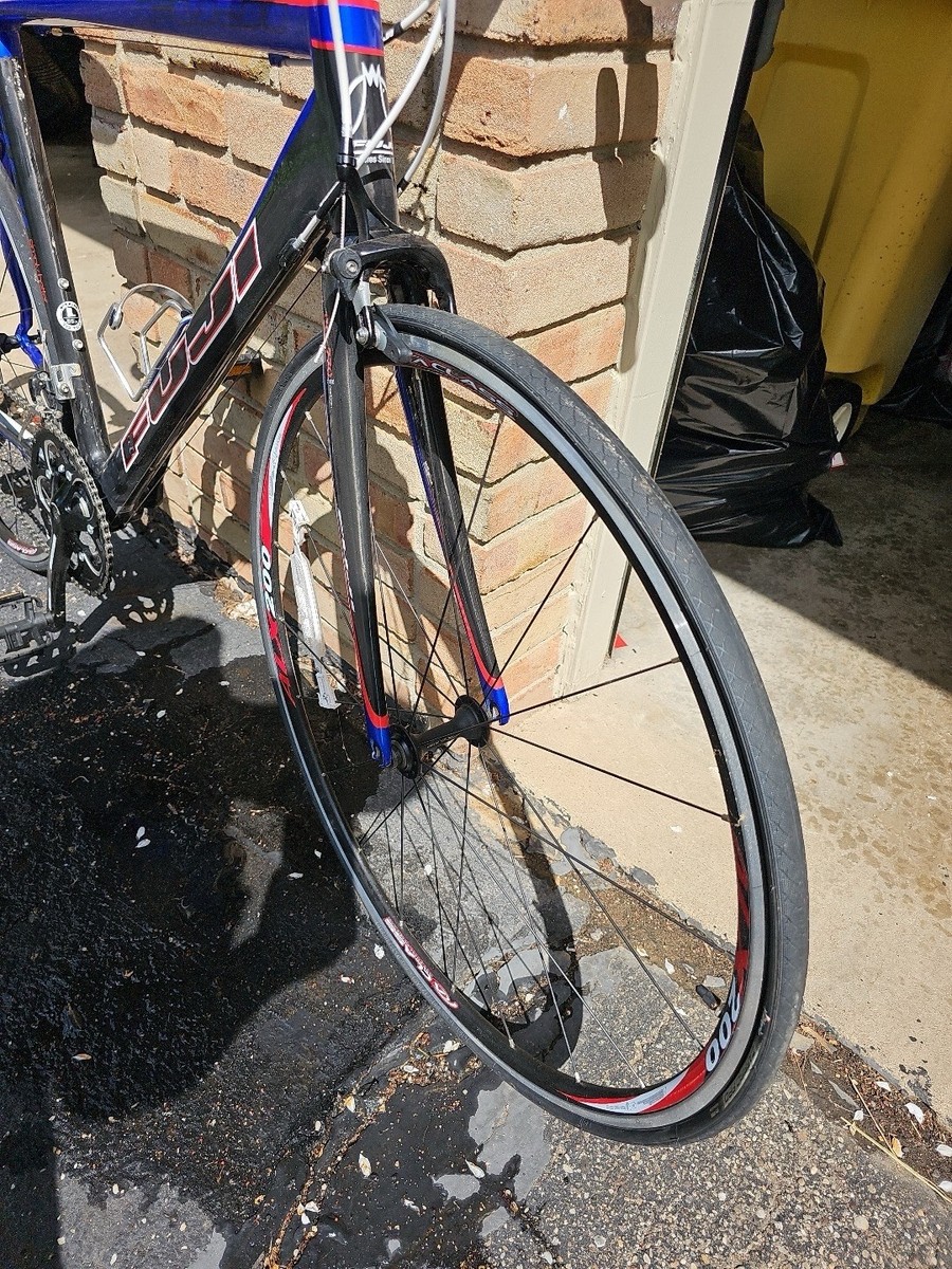 めるほり ‼️✰FUJI ロードバイク✰フルカーボン ✰人気のSLシリーズ✰ 海外Fuji SL 2.3 Disc Road Bike 超軽量性を重視した、幻のSL