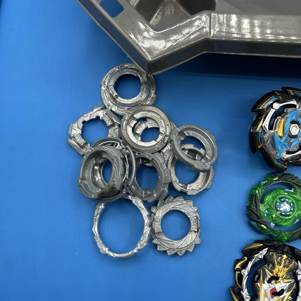 LOTE Beyblade Burst Turbo cinza lâminas de arena zíperes - Imagem 2 de 4