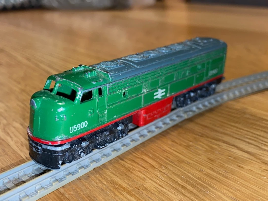 Lone Star Locos | V&A Explore The
