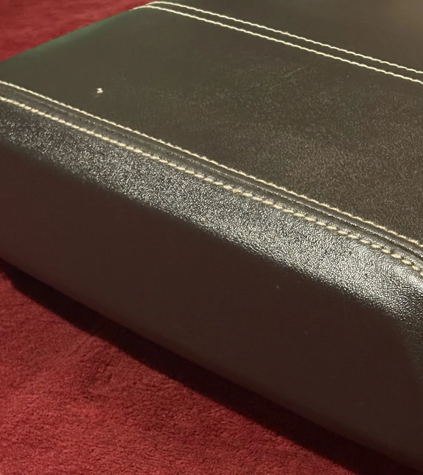 08-10 Ford F-250 F-350 Lariat tapa consola central cuero negro reposabrazos OEM Foto 3 de 4