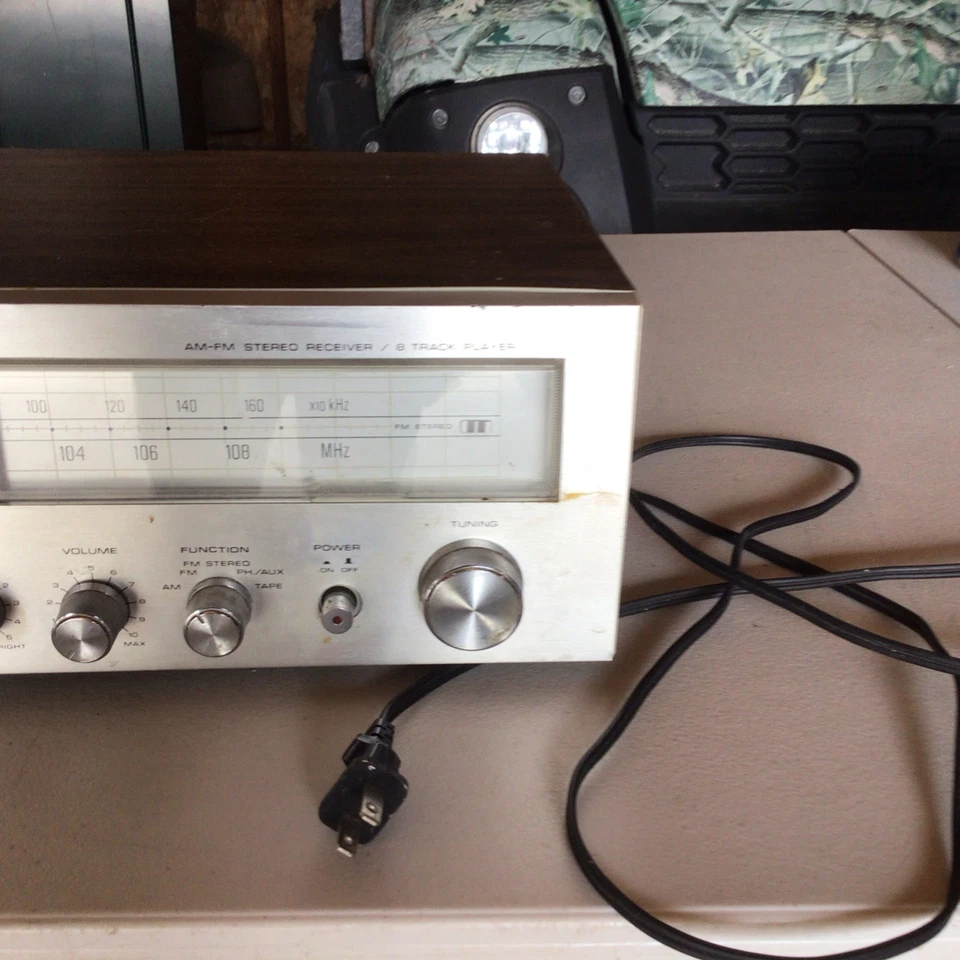 Receptor estéreo vintage Soundesign 5345 AM/FM 8 faixas toca-fitas testado  - Imagem 4 de 4