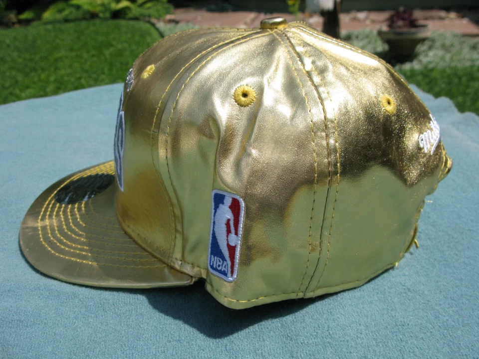 RARO San Antonio Spurs NBA Mitchell & Ness Oro Sombrero Ajustable MIRAR Foto 3 de 4