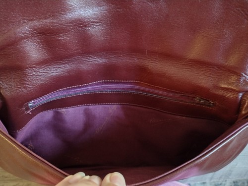 Vintage ETIENNE AIGNER Leather Clutch Bag Handbag Classic Red Oxblood *READ* - Picture 9 of 11