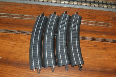 Model Power HO Scale 4 Curved Track Sections