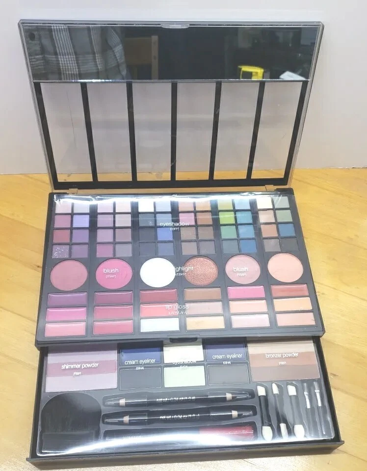 Mark wins International makeup kit