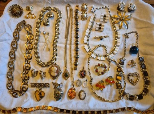 Vintage Costume Jewelry Lot Unsigned & Signed Coro Cameo Trifari Damascene