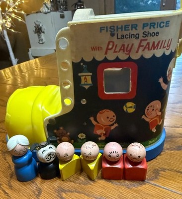 Vintage 1965 Fisher Price Lacing Shoe Play Family #136 with Six Little People