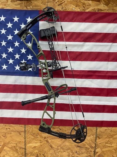 2026 ELITE Basin Compound Bow - RH - 70 + EXTRAS